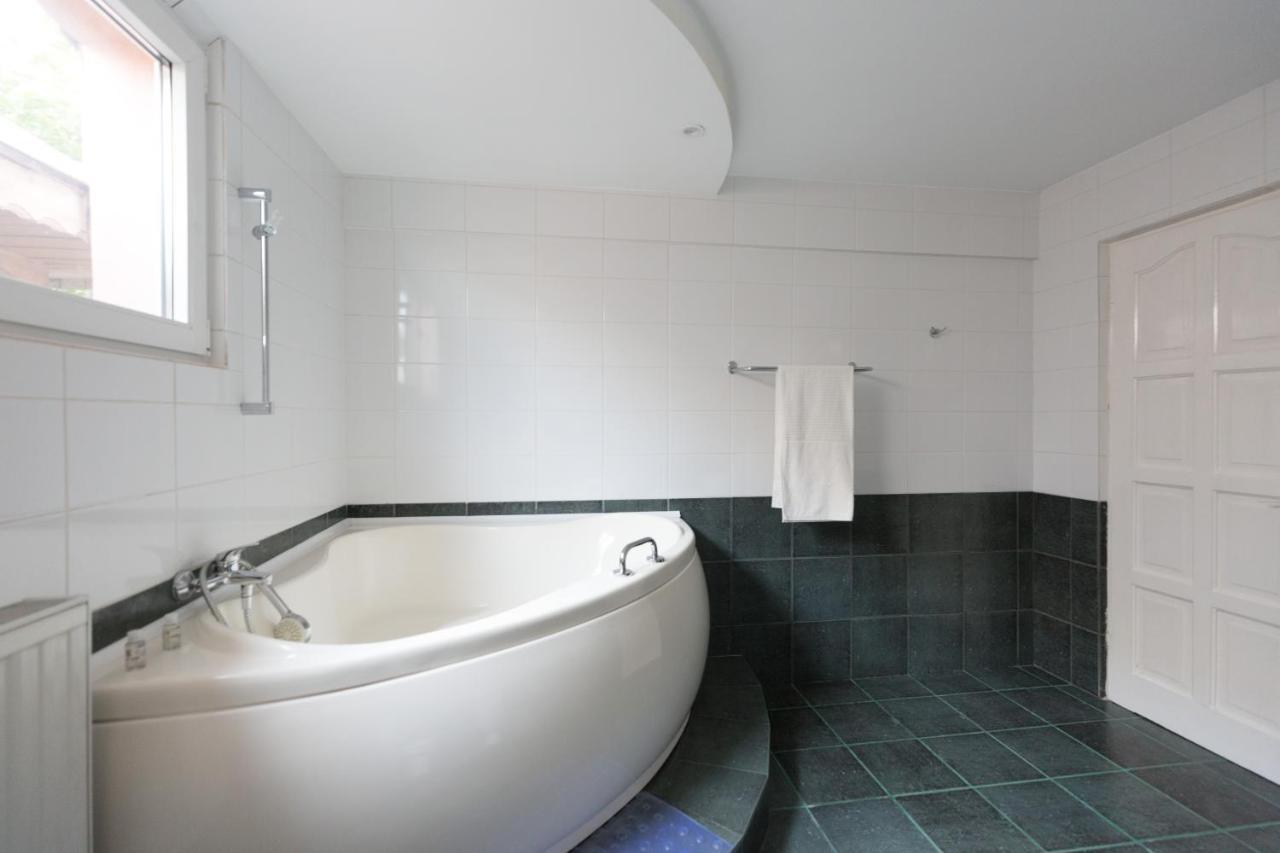 Casa Ris Otel Târgu Jiu Dış mekan fotoğraf