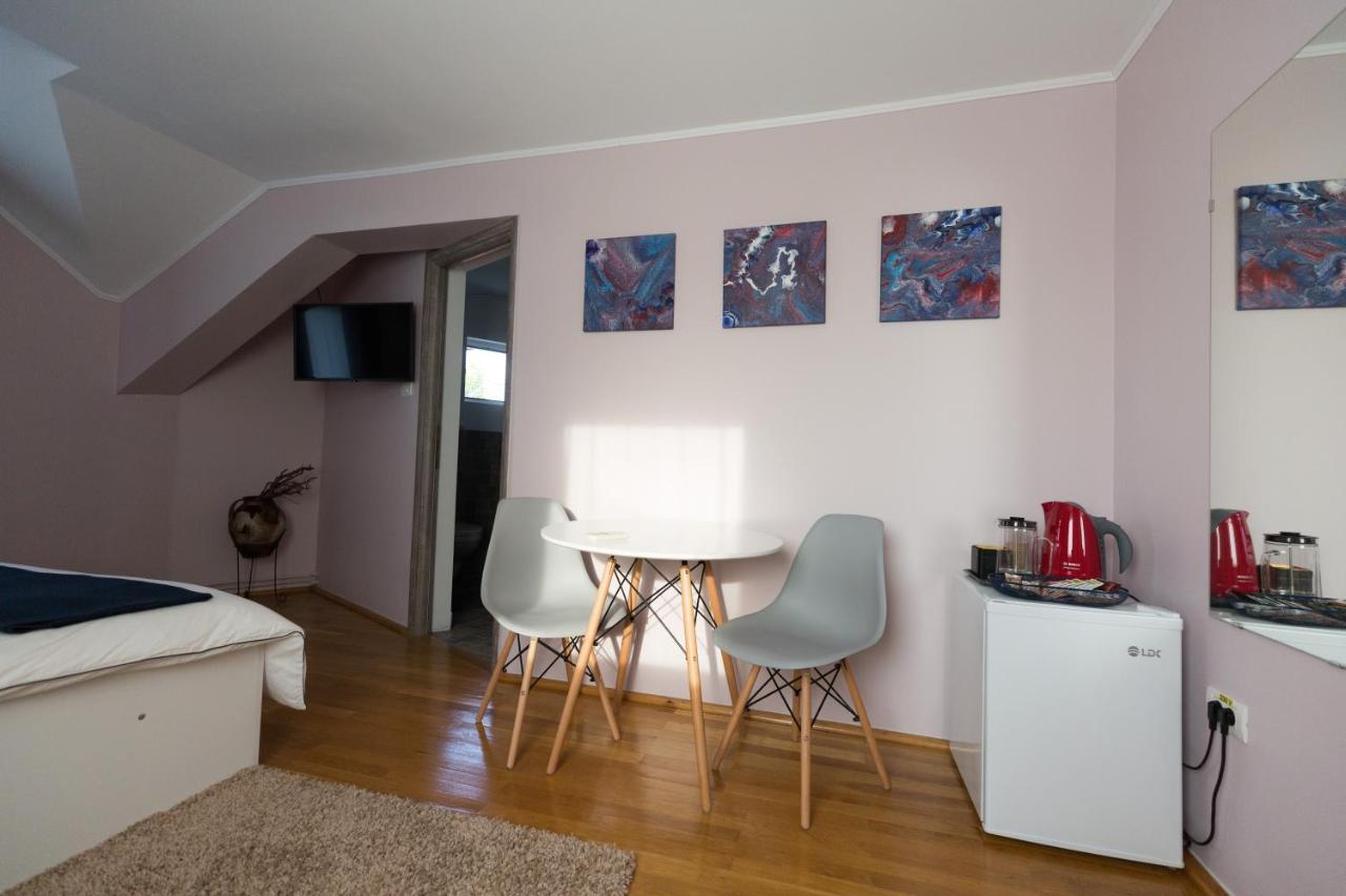 Casa Ris Otel Târgu Jiu Dış mekan fotoğraf